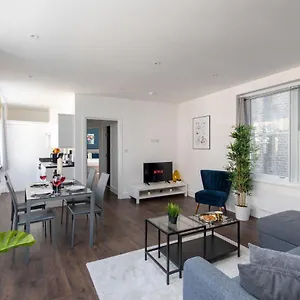 homely-central-london-liverpool-street-apartments.brighton-hotels-england.com/